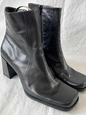 Vintage y2k boots black leather square toe block heeled size 8.5 Nine & Company